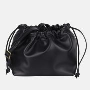 Čierna kožená kabelka z hladkej pravej kože – pohľad spredu Wojewodzic 31989