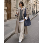 Mestský street style outfit pôsobí nadčasovo, žensky a vhodne na everyday city look.